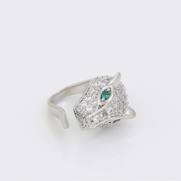 Tiger Ear Cuff Platinum Plated CZ Stone Emerald Stone Eye - Picture 6 of 9